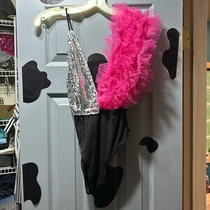 Super cute onesie style top